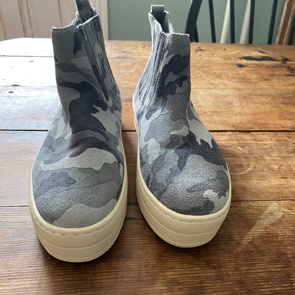 J/SLIDES NYC Gray Camo Suede Hi-Top Platform Slip On Bootie/Sneaker 7.5M - Picture 2 of 4